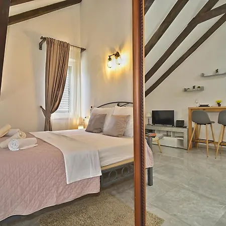 Briscola & Tressette Apartment Split